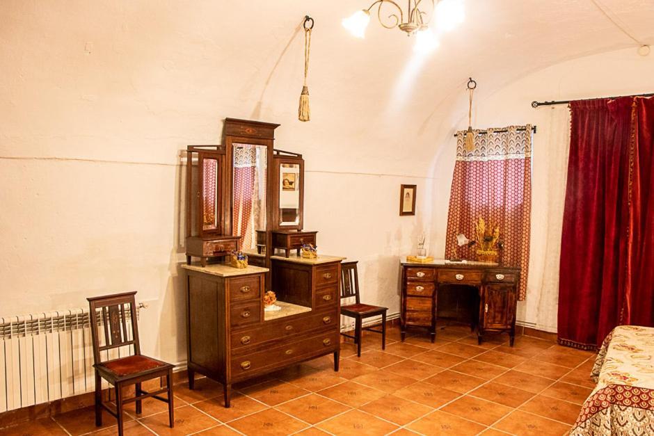 Casa Rural Los Gaitanes Valverde de Leganes Ngoại thất bức ảnh