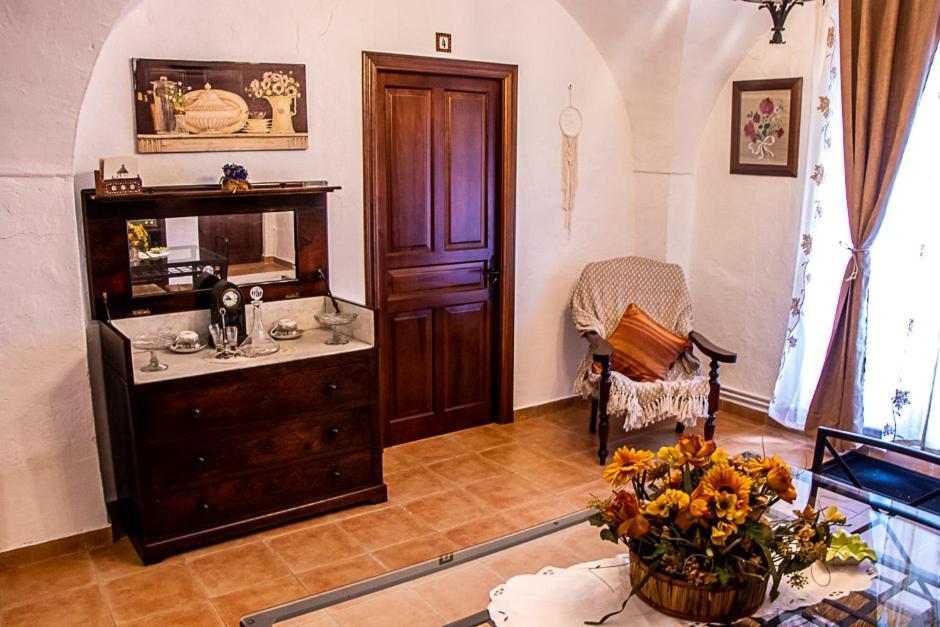 Casa Rural Los Gaitanes Valverde de Leganes Ngoại thất bức ảnh