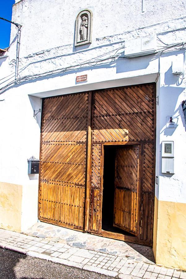 Casa Rural Los Gaitanes Valverde de Leganes Ngoại thất bức ảnh