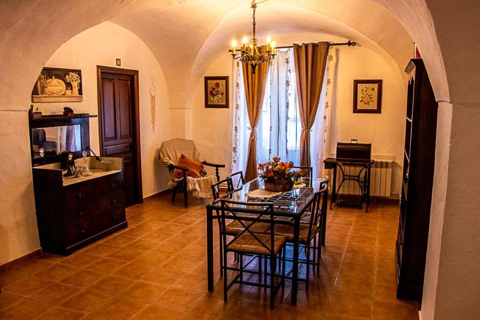 Casa Rural Los Gaitanes Valverde de Leganes Ngoại thất bức ảnh