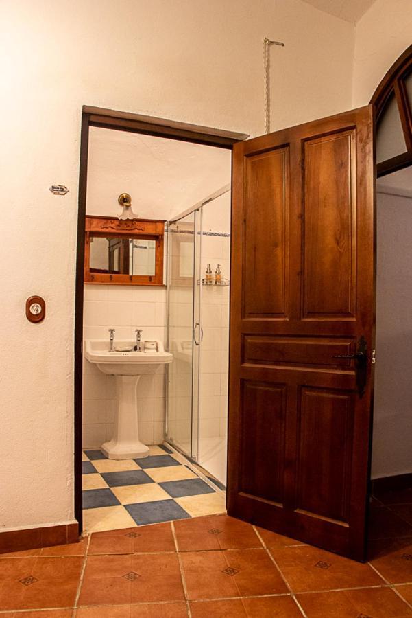 Casa Rural Los Gaitanes Valverde de Leganes Ngoại thất bức ảnh