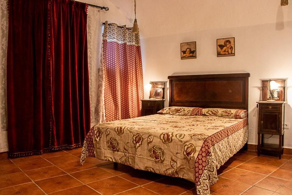 Casa Rural Los Gaitanes Valverde de Leganes Ngoại thất bức ảnh